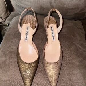 NEVER WORN.Just stashed away in my closet.Cute heels :petite heel